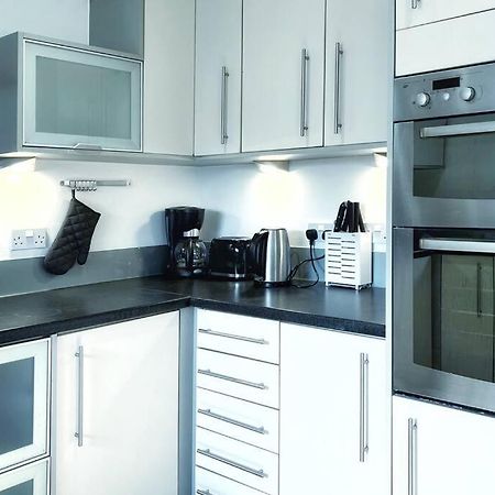 New Luxurious And Business Apt Apartment Swansea Exterior photo